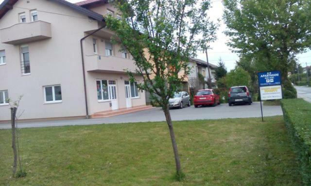 Kuc Kuc Apartmani カルロヴァッツ エクステリア 写真
